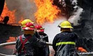 حوادث/ آتش سوزی در انبار شرکت داروگر