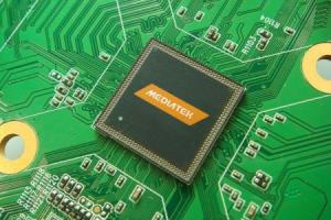 دو کمپانی Rockchip‌ و MediaTek پردازنده‌های سازگار با کروم‌بوک‌ها تولید می‌کنند