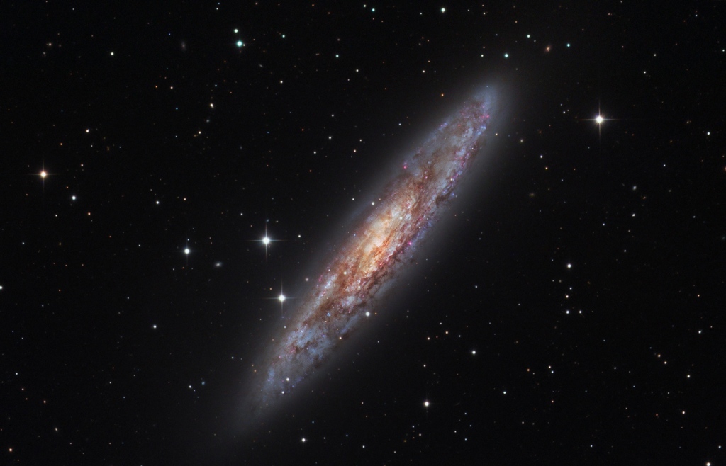 NGC 253: جزیره ای کیهانی!
