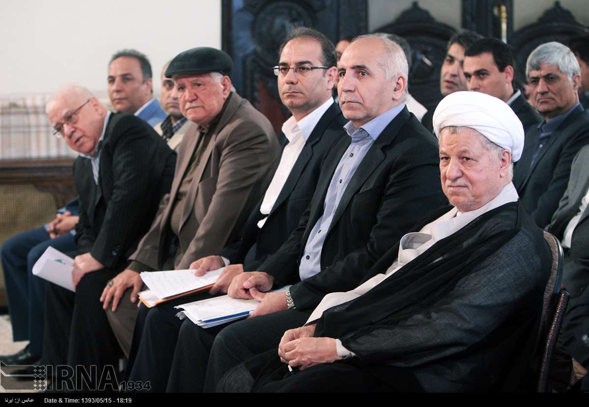 عکس/ دیدار جمعی از تولیدکنندگان و صادرکنندگان سنگ آهن با آیت الله هاشمی رفسنجانی