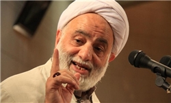 حجت‌الاسلام قرائتی: بهتر است دختران پیش از ورود به دانشگاه ازدواج کنند