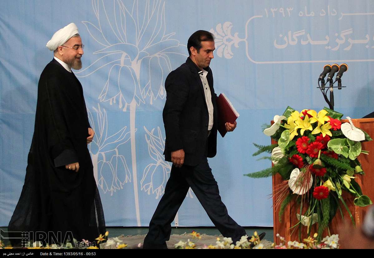عکس/ دیدار علما، ایثارگران و نخبگان چهار محال و بختیاری با رییس جمهور