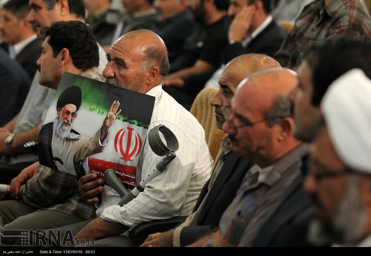 عکس/ دیدار علما، ایثارگران و نخبگان چهار محال و بختیاری با رییس جمهور