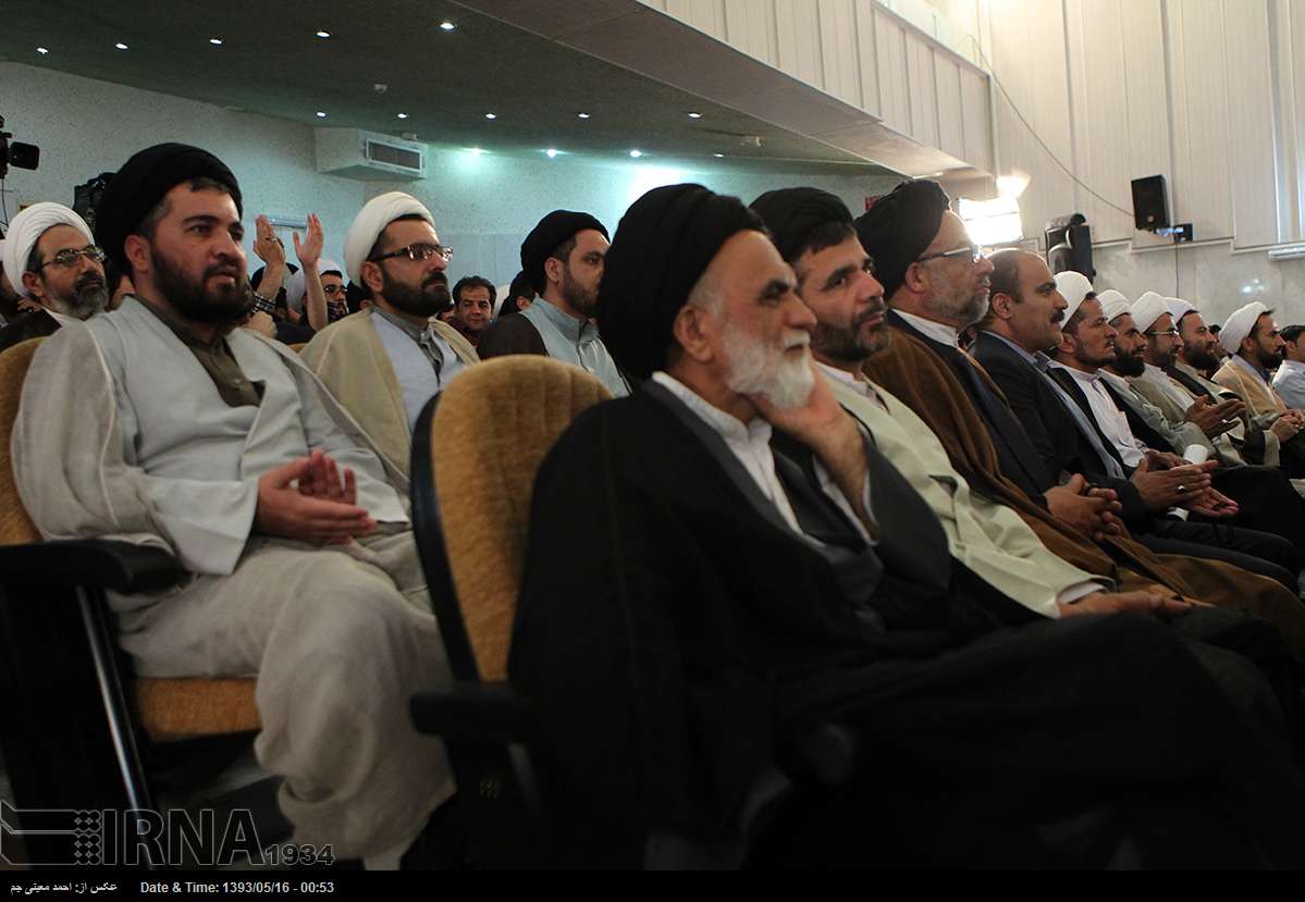 عکس/ دیدار علما، ایثارگران و نخبگان چهار محال و بختیاری با رییس جمهور
