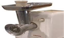 حوادث/ چرخ گوشت ۴ انگشت کودک ۲.۵ ساله را بلعید
