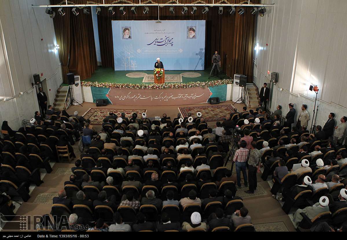 عکس/ دیدار علما، ایثارگران و نخبگان چهار محال و بختیاری با رییس جمهور