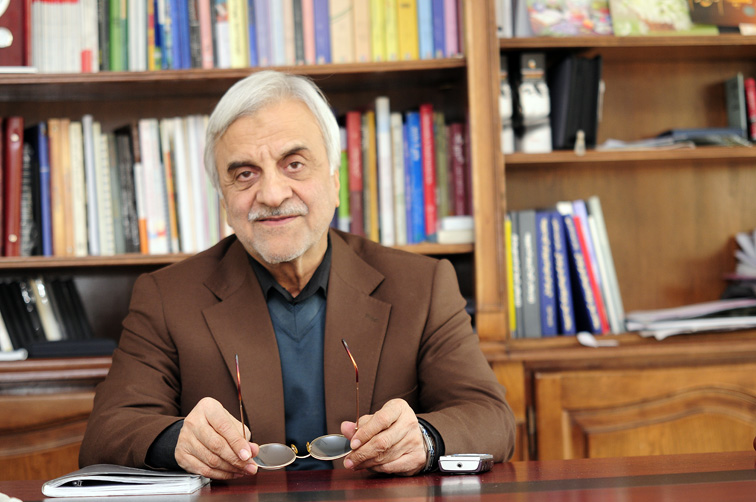 مثلث نوشت: کارگزاران نمی‌تواند لیدر باشد/ راز جدایی محمد هاشمی از کارگزاران