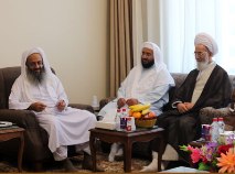 دیدار مولوی عبدالحمید با نماینده بعثه مقام معظم رهبری در مکه مکرمه