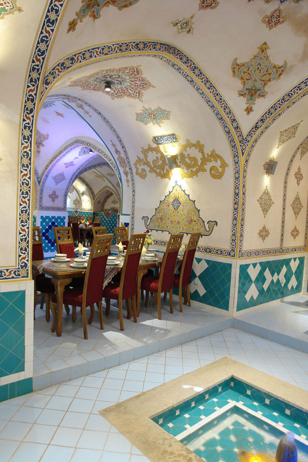 ابنیه/ سفره خانه سنتی جارچی اصفهان