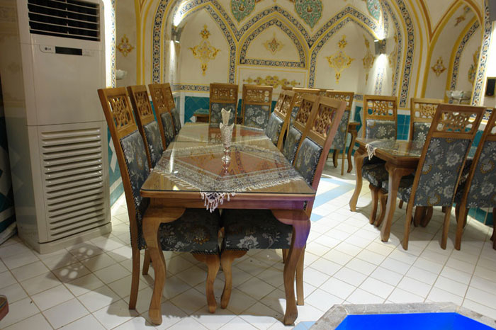 ابنیه/ سفره خانه سنتی جارچی اصفهان