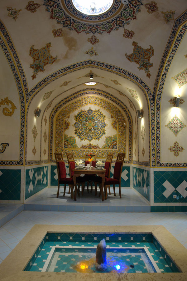 ابنیه/ سفره خانه سنتی جارچی اصفهان