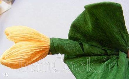 آموزش تصویری ساخت گل لاله با کاغذ کشی
