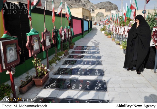 عکس/ مزار شهدای انفجار تروریستی مسجد حضرت علی بن ابیطالب(ع) زاهدان