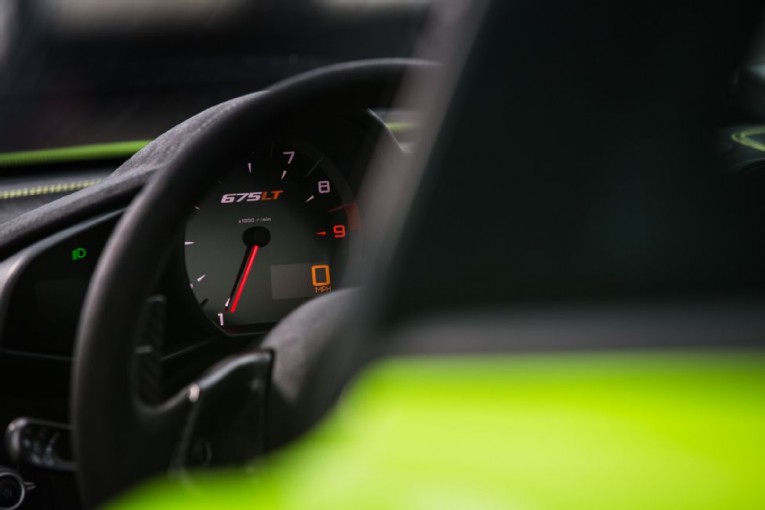 اولین رانندگی با «مک‌لارن 675LT» مدل ۲۰۱۶