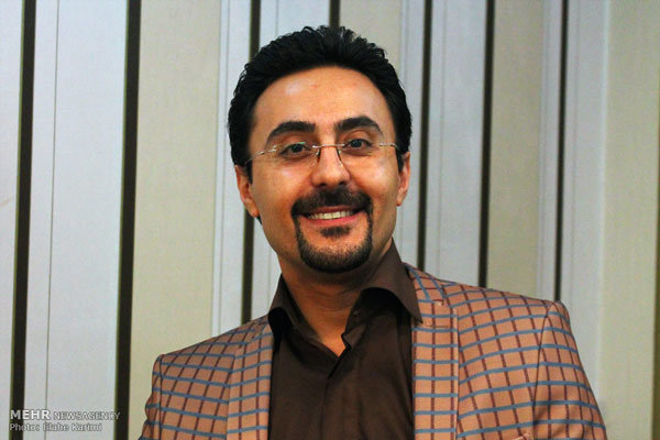 میلاد اسلام زاده، مجری تلویزیون: با ستاره‌شدن مجریان موافقم