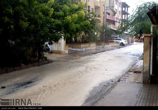 تصاویری از بارش باران موسمی پس از 10 سال در قشم