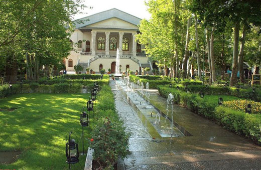 برای فرار از دود و دَم تهران، به این باغ‌ها بروید