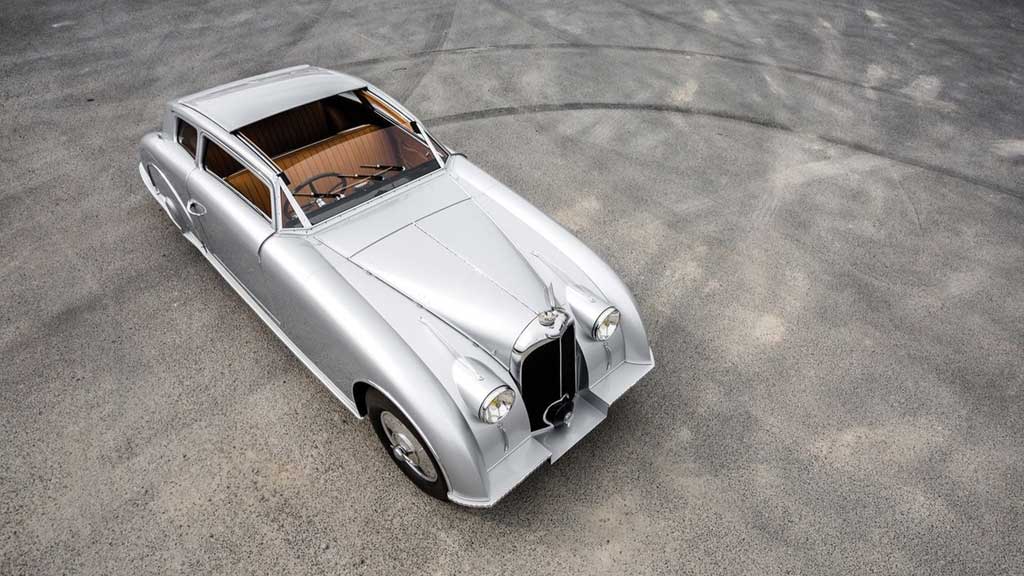 «Avion Voisin C28»، جالب‌ترین خودروی فروشی در حراجی مونتری