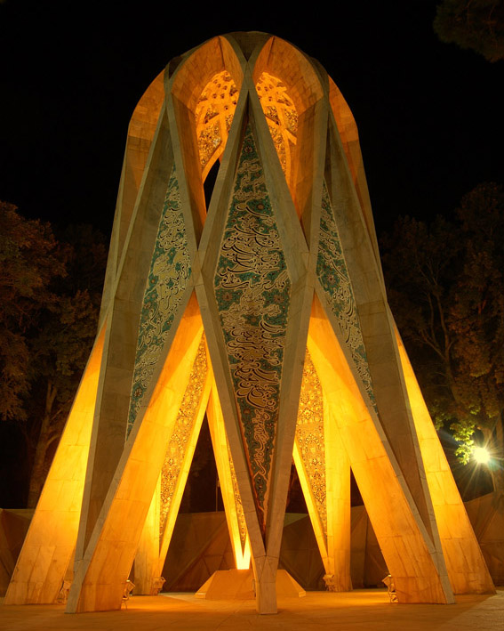 صوت/ آواز دهل شنیدن از دور خوش است