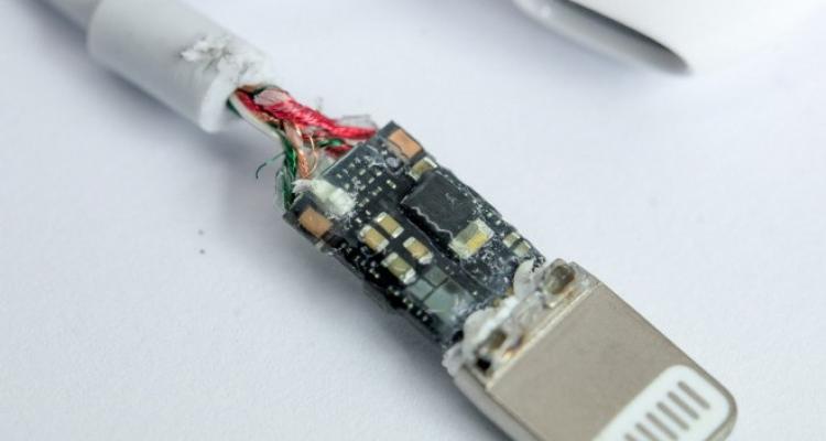 کالبدشکافی تبدیل لایتنینگ اپل