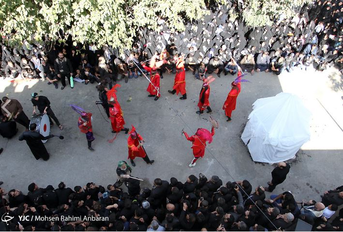 اجرا نمادین خیمه سوزان عصر عاشورا در مشهد