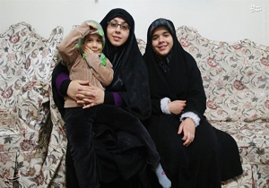 دختر ۵ ساله‌ شهید: بهشت تلفن ندارد، من با بابا حرف بزنم؟