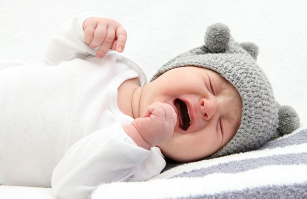 کودک/ آیا میتوان با طب سوزنی کولیک نوزادان را درمان کرد؟