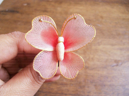 ساخت پروانه های جورابی رنگی