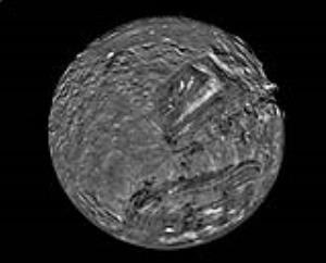 میراندا قمر اورانوس از نگاه ویجر ۲