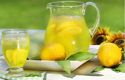 شفاخونه/ فواید مصرف روزانه آب گرم و لیمو