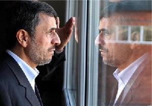 احمدی نژاد خودشگفت است