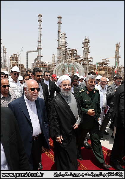 عکس/ افتتاح فاز اول پالایشگاه میعانات گازی ستاره خلیج فارس توسط دکتر روحانی