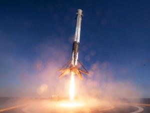 کمپانی SpaceX یک راکت فالکن 9 را برای بار دوم روی کشتی فرود آورد