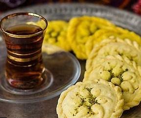 شیرینی ها/ «کلمپه»، نان مقوی کرمانی ها 