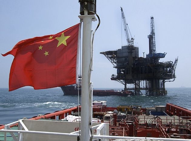 بازار نفت چین و جفت عجیب و غریبی که کنار هم هستند