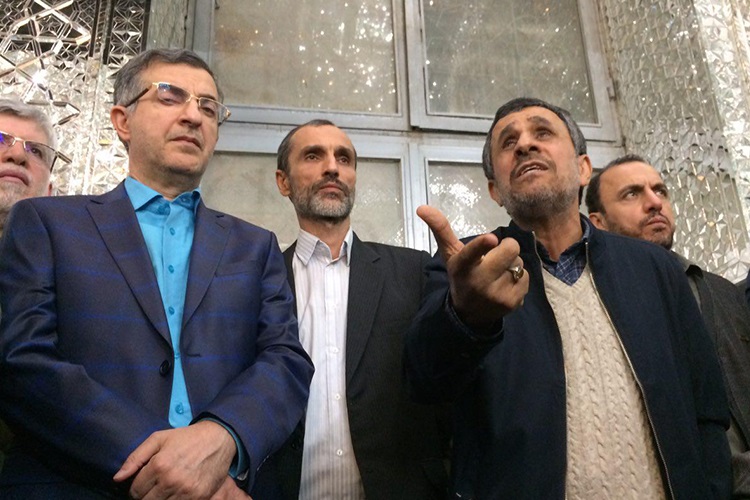 بست‎نشینی یاران احمدی نژاد تمام شد