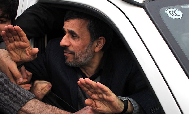 زلزله چند ریشتری دامن احمدی نژاد را هم می گیرد