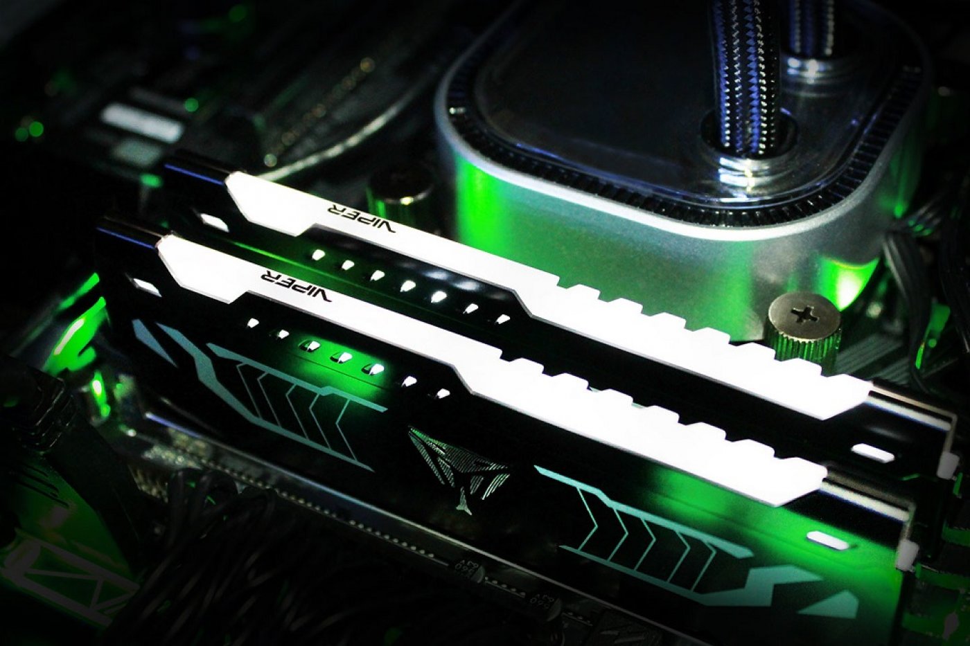  سیستم های حرفه ای با رم های Patriot VIPER LED 