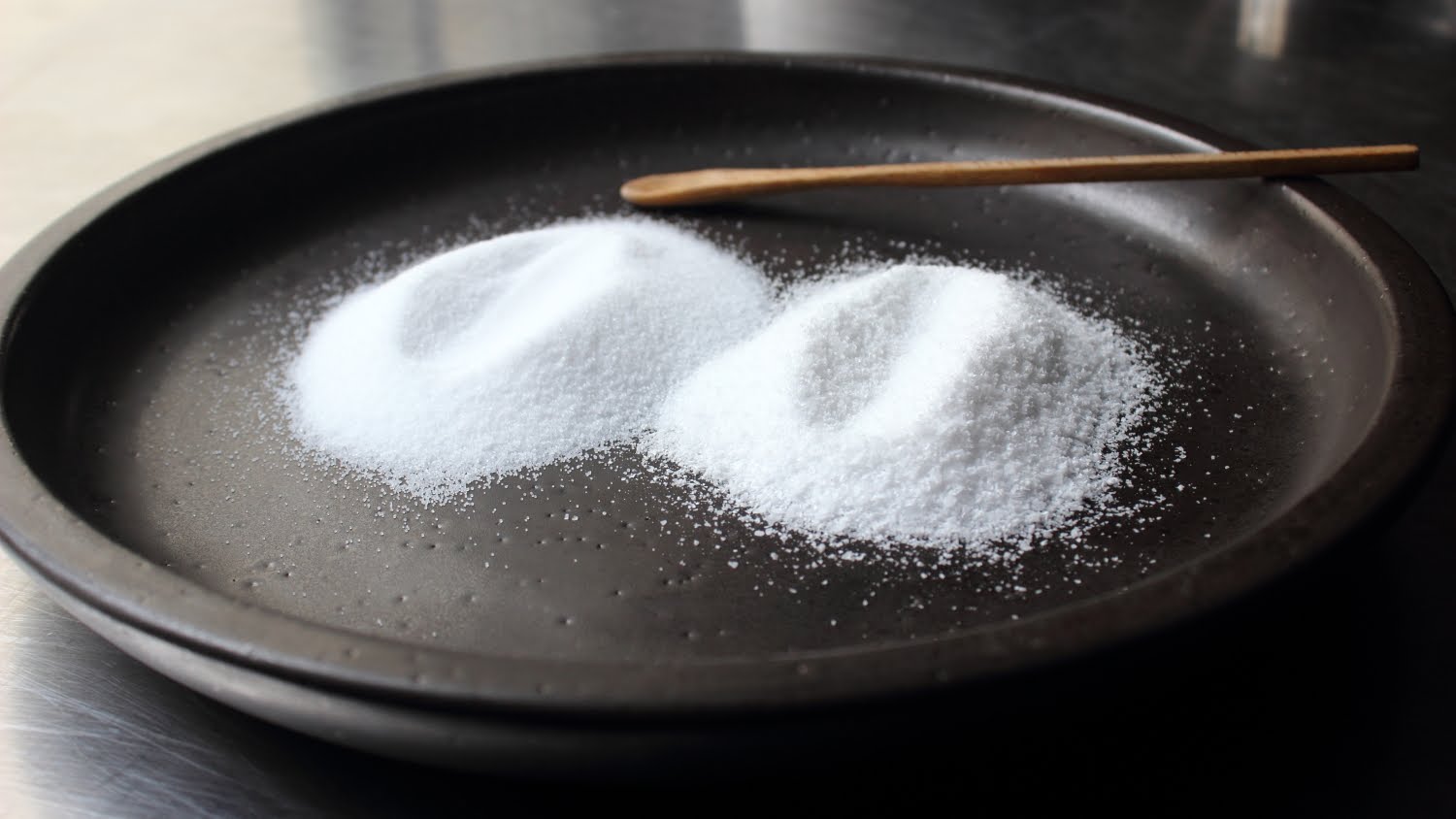 چرا باید خوردن غذا را با نمک آغاز کنیم