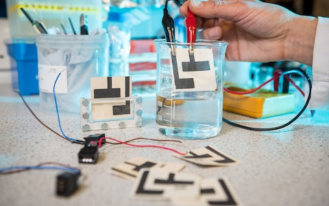 ساخت یک حسگر کاغذی ارزان‌قیمت برای سنجش آلودگی آب
