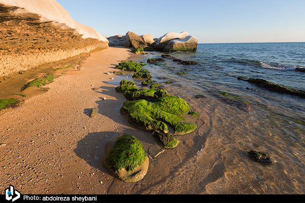 ساحل زیبای «نعیه» در غرب هرمزگان