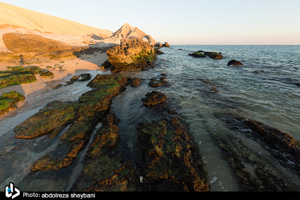 ساحل زیبای «نعیه» در غرب هرمزگان