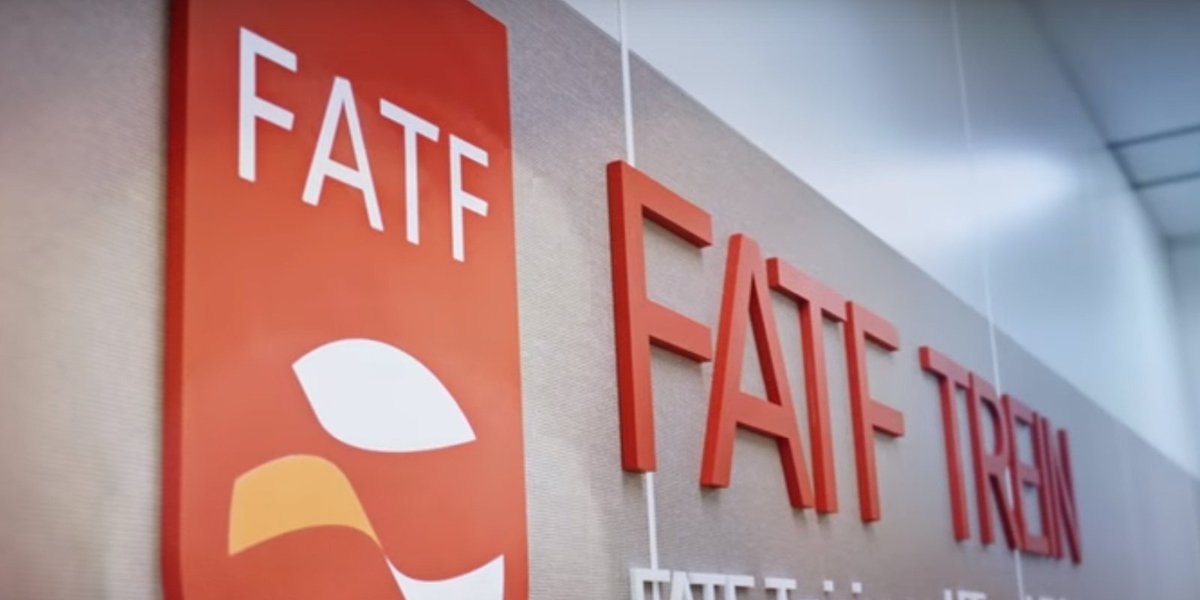 کیهان: FATF پای تکفیری‌ها را باز و دست اقتصاد را می‌بندد