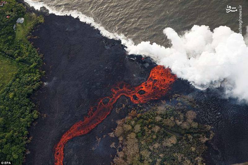 سرریز شدن مواد مذاب آتشفشان هاوایی به اقیانوس!