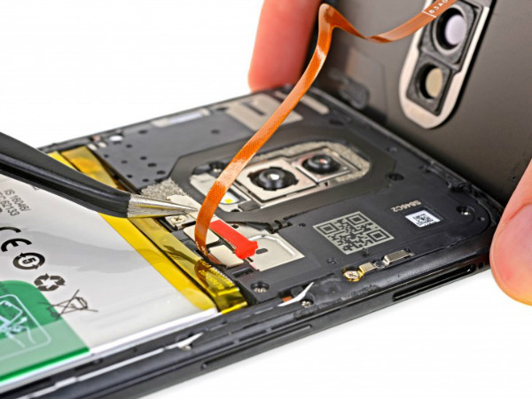 کالبدشکافی وان پلاس 6 از تعمیرپذیری دشوار و تعویض آسان باتری حکایت دارد
