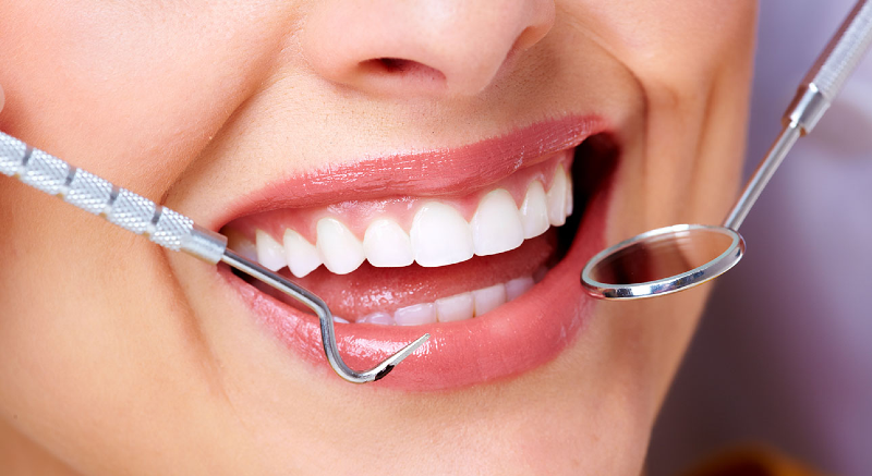 دهان و دندان/ سفید شدن لثه‌ها نشانه چیست؟