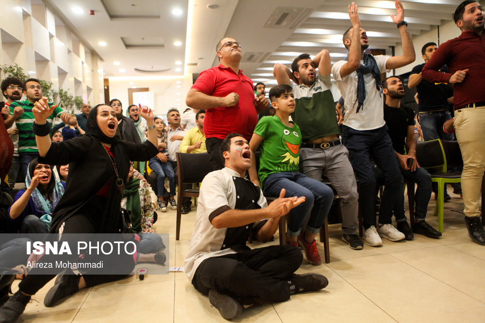 هیجانی به گرمی هوای اهواز در حین تماشای بازی ایران و اسپانیا