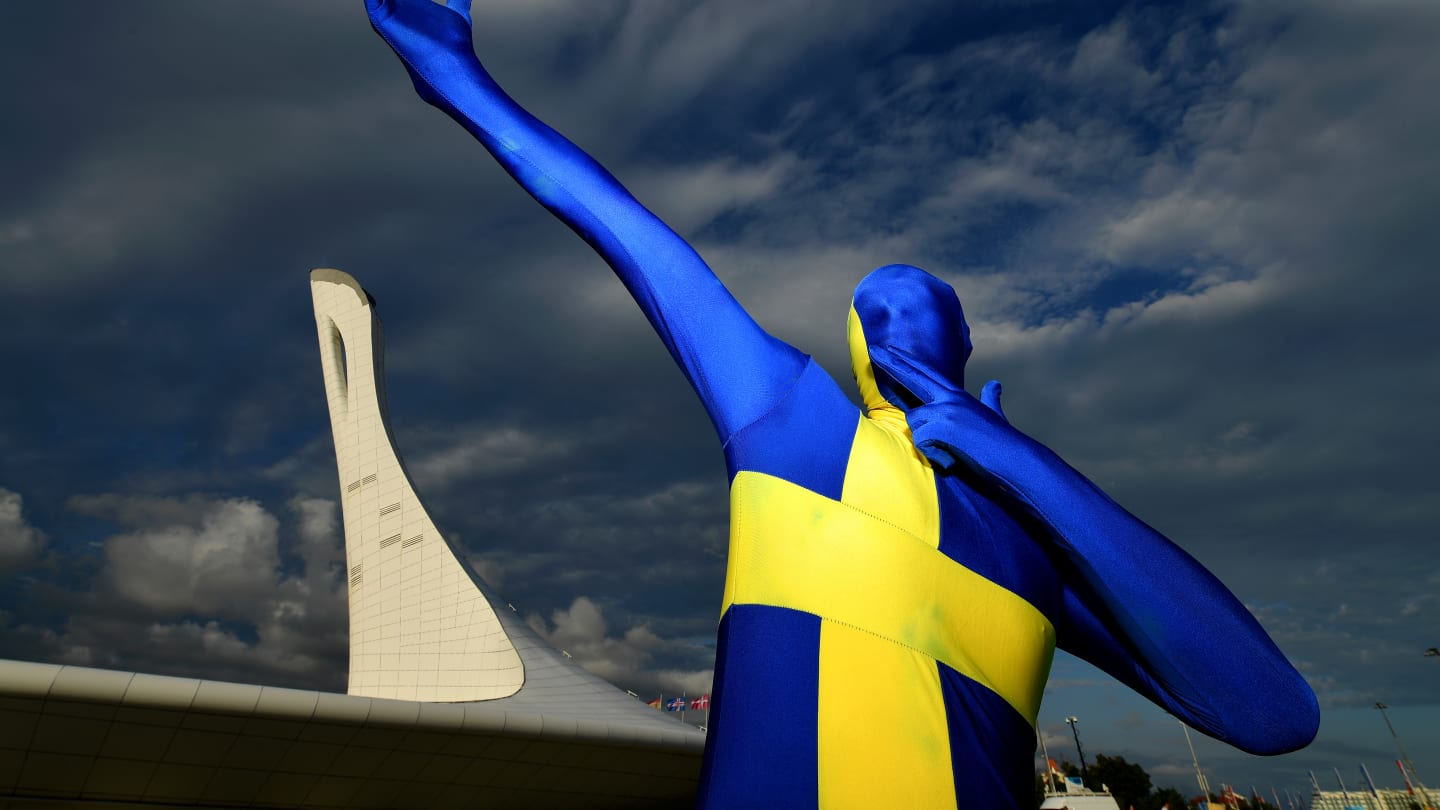 پوشش خاص هوادار متعصب سوئد در دیدار با تیم آلمان