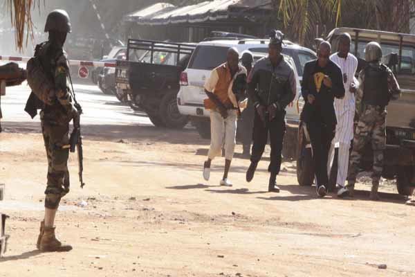کشته شدن ۳۲ نفر در حمله مسلحانه در کشور آفریقایی مالی