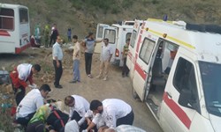 ۲۰ مجروح بر اثر تصادف اتوبوس با کامیون